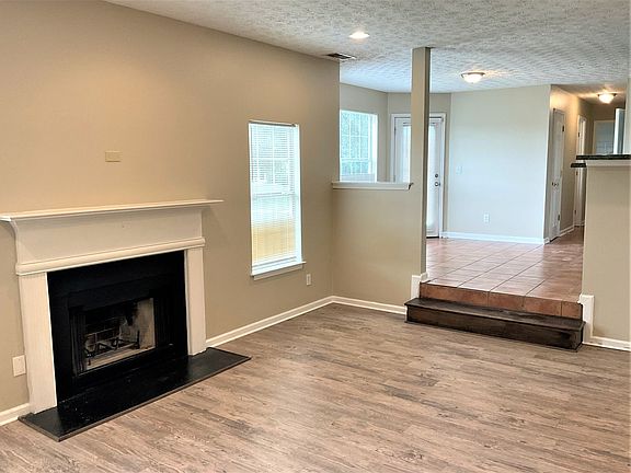 4th image of 2773 Brandon Lake Dr