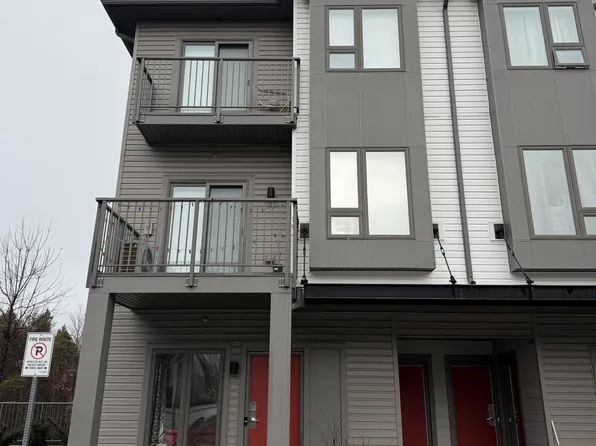 2635 William Jackson Dr, Pickering, ON