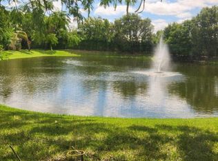 5656 Enclave Pl, Lauderhill, FL 33319