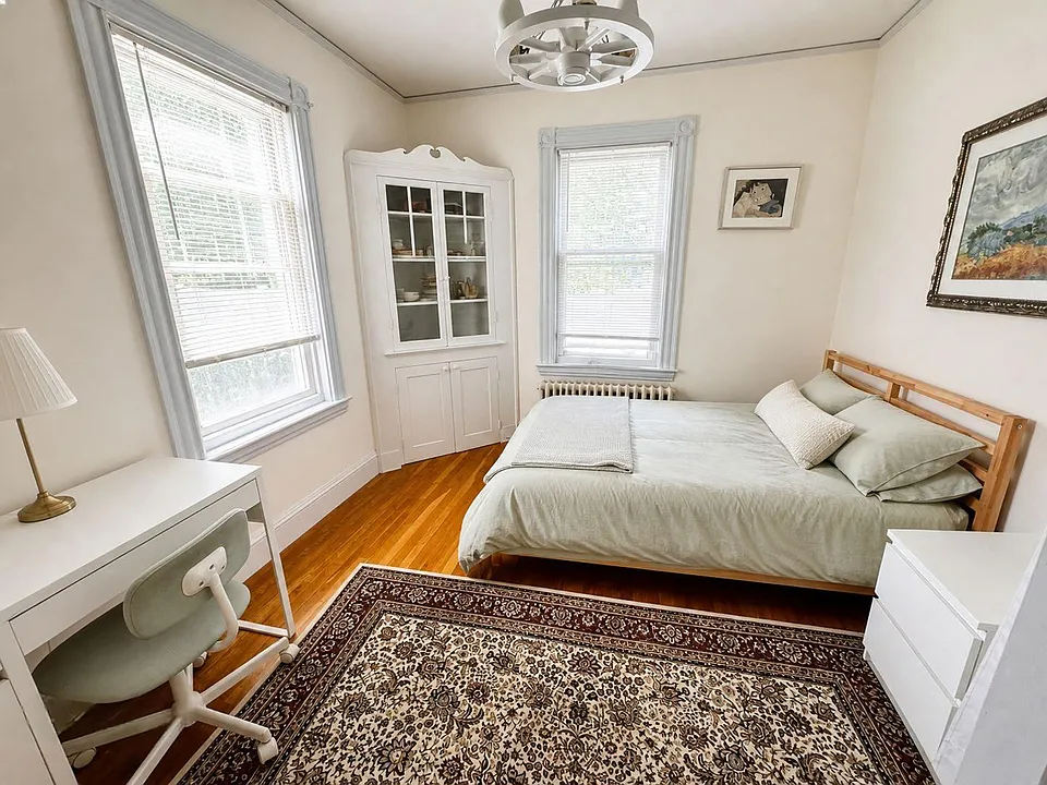 75 Elmira St #75
