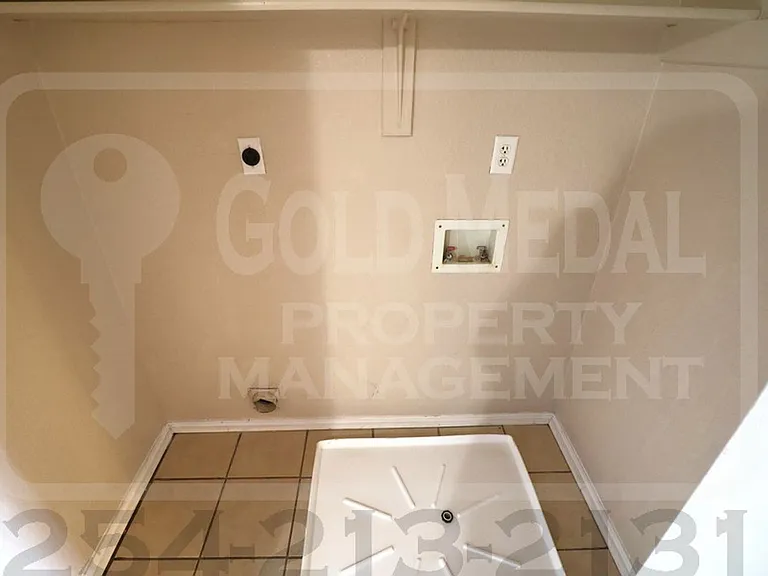 2806 Cantabrian Dr — Photo 5