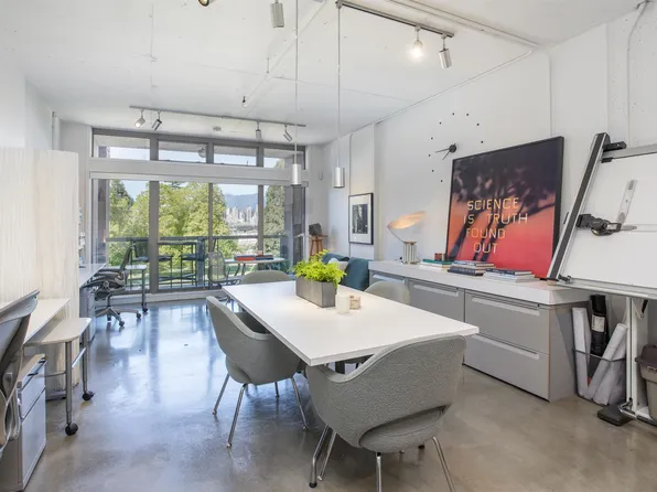 1529 W 6th Ave #208, Vancouver, BC V6J 1R1
