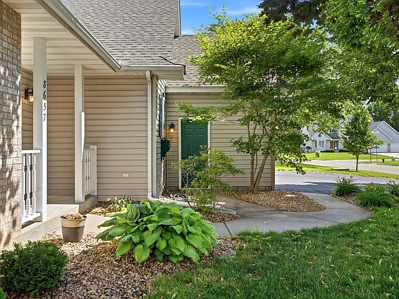 3rd image of 8657 Jewel Ln S
