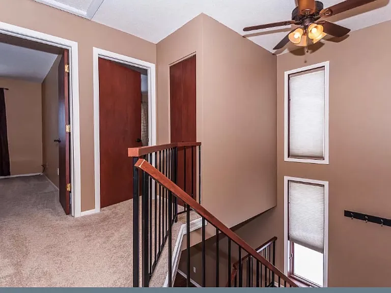 31 Elton Ridge Ct NW #31 — Photo 3