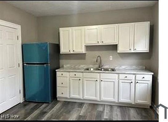 4th image of 10802 Lamontier Ave #Up