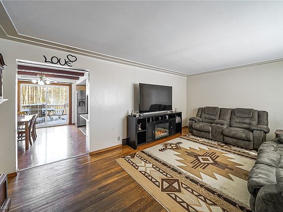 4th image of 10339 Liberty St