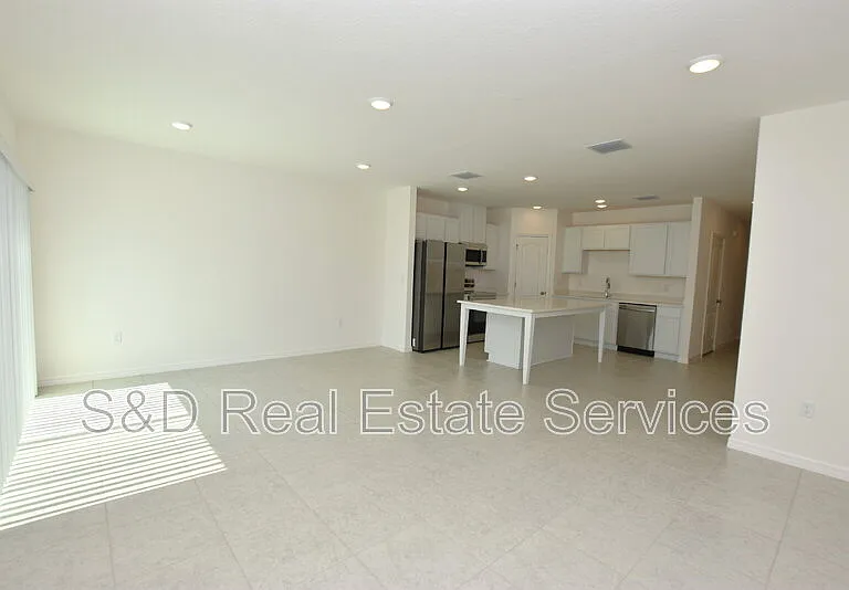 3913 Academia Ave — Photo 12