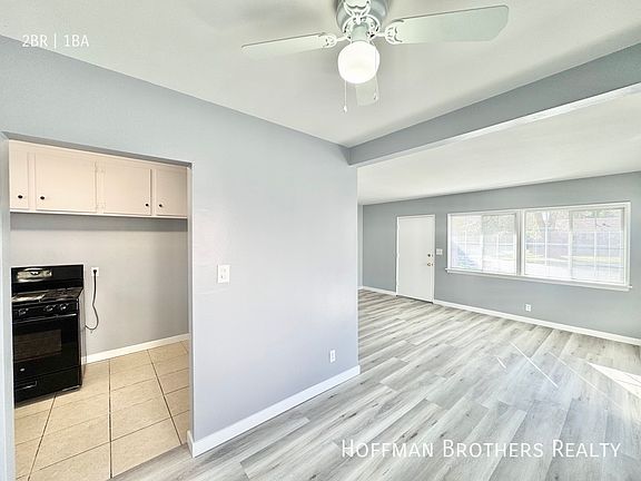 4th image of 9002 Wilbur Ave