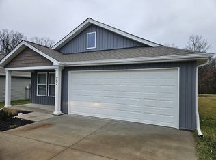 902 Osage Villa Ct, Villa Ridge, MO 63089