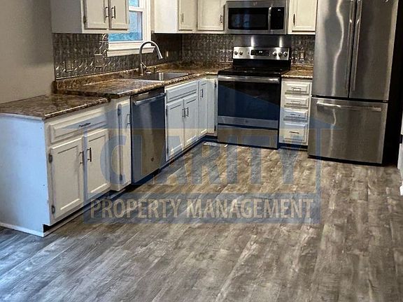3rd image of 6008 Parsons Pond Dr