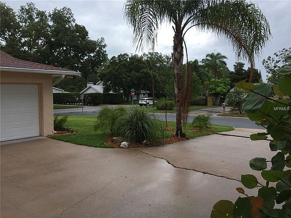 3rd image of 1501 Pleasant Grove Dr