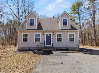 516 Falmouth Rd, Windham, ME 04062