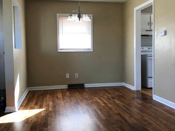 5th image of 313 Logan Ave