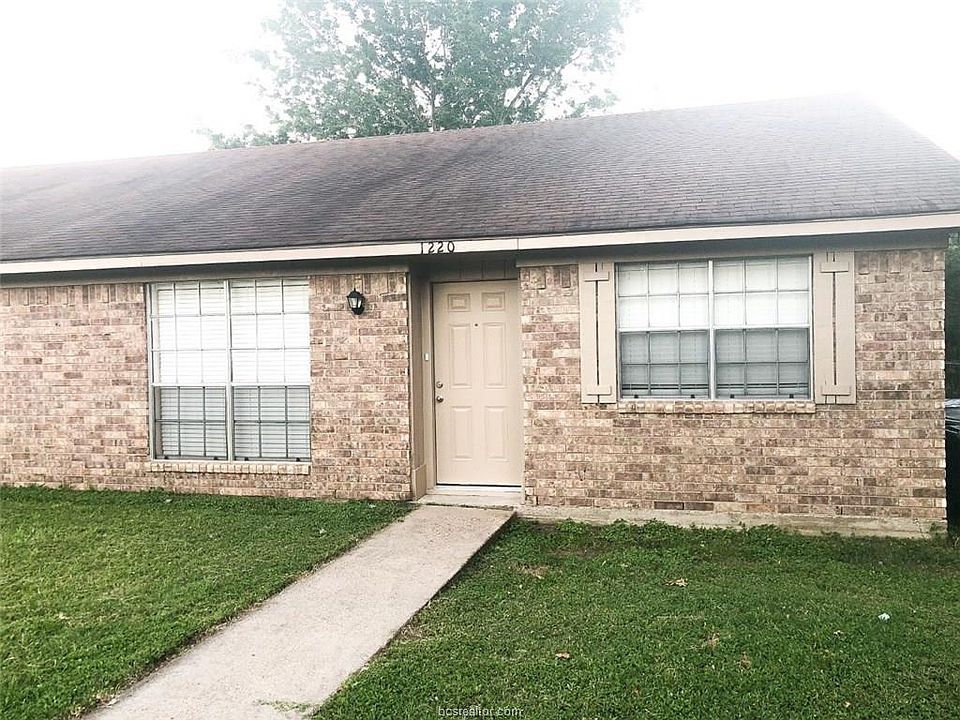1st image of 1220 Airline Dr #1220
