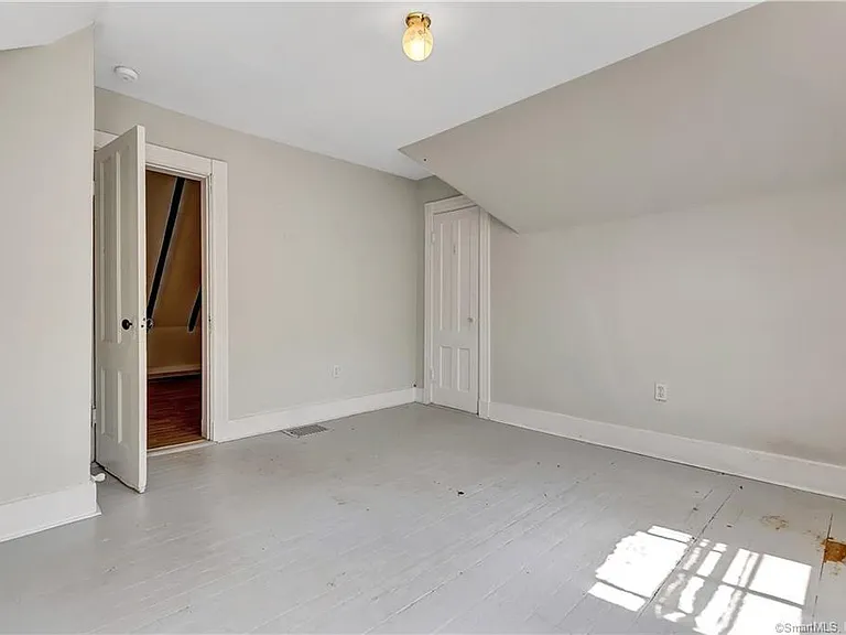 28 Edwards St #2 — Photo 27