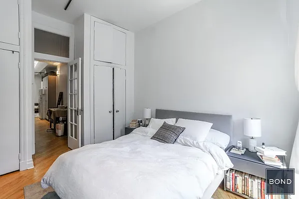 Rented by Bond New York | media 15