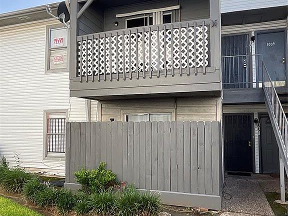 2nd image of 7200 Clarewood Dr APT 1011
