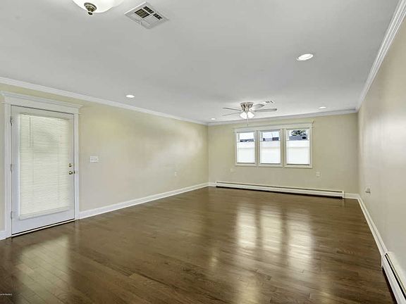 4th image of 31 Saint David Dr