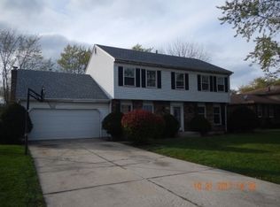 3490 Donovan Dr, Crete, IL 60417