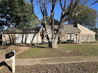 5740 Ingleside Dr, Horn Lake, MS 38637