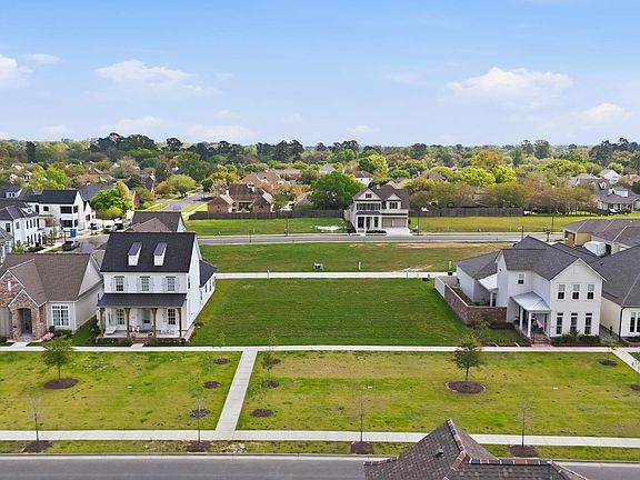 3rd image of 1754 Rouzan Ave