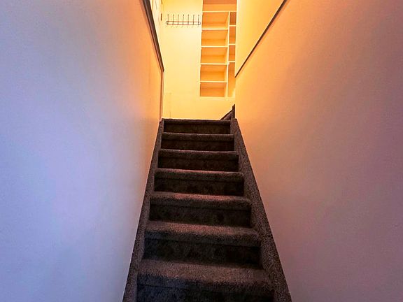 3rd image of 148 Castlegreen Close NE #Basement