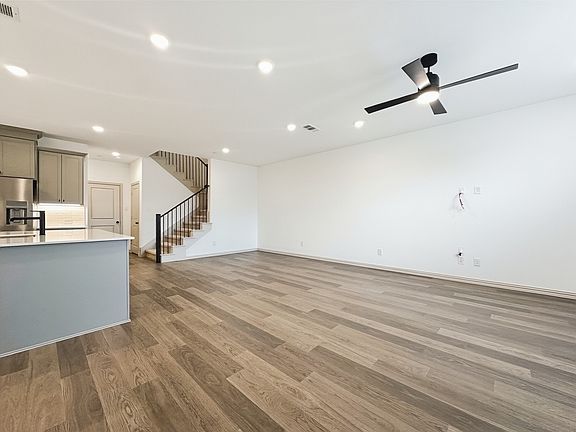 5th image of 2837 Bluejack Rd