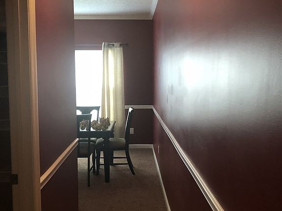 4th image of 409 Barrington Hills Dr