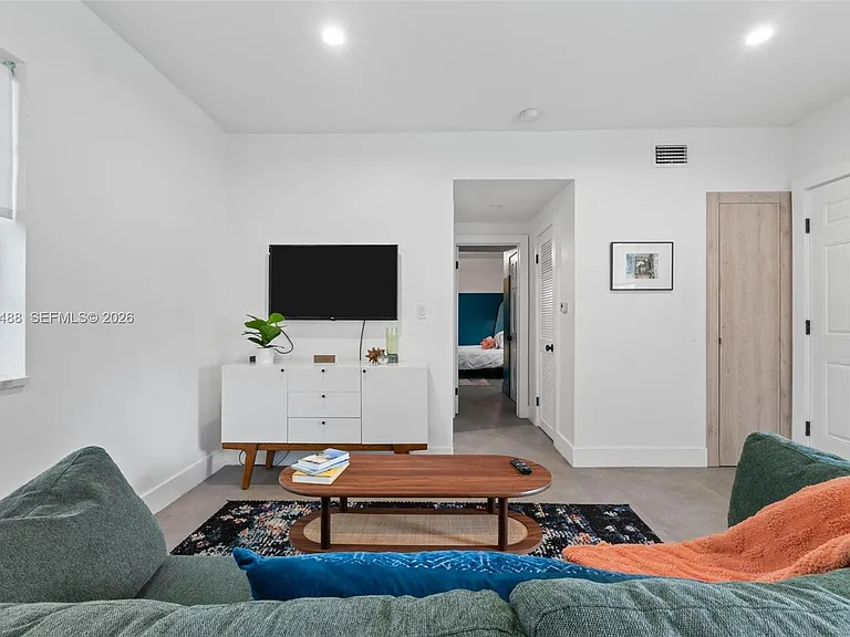 541 NE 62nd St #13 — Photo 9