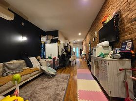 1821 Bleecker St, Ridgewood, NY