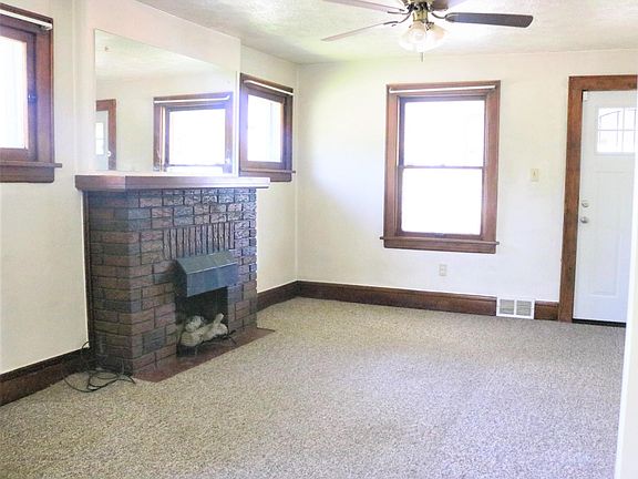 3rd image of 626 E Archwood Ave