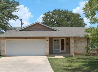 202 Woodstone Dr, Georgetown, TX 78628