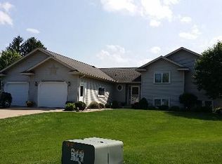 707 Conner St, Viroqua, WI 54665