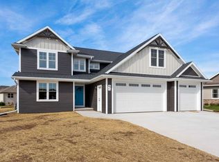 4862 W Scotch Pine Ct, Appleton, WI 54913