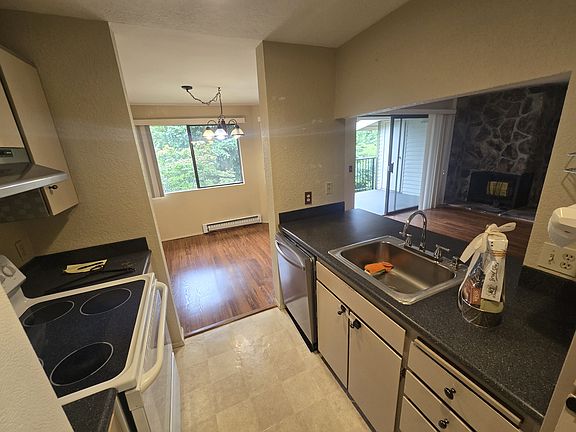 5th image of 830 Kirkland Way APT 304