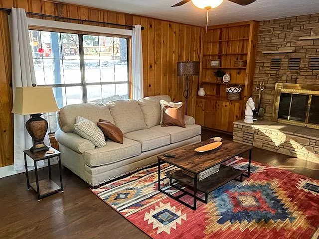 101 Wiley Rd — Photo 2