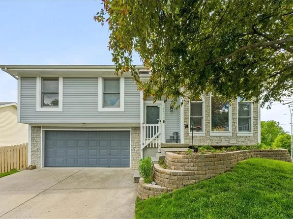6301 NE 48th Ct, Kansas City, MO 64119