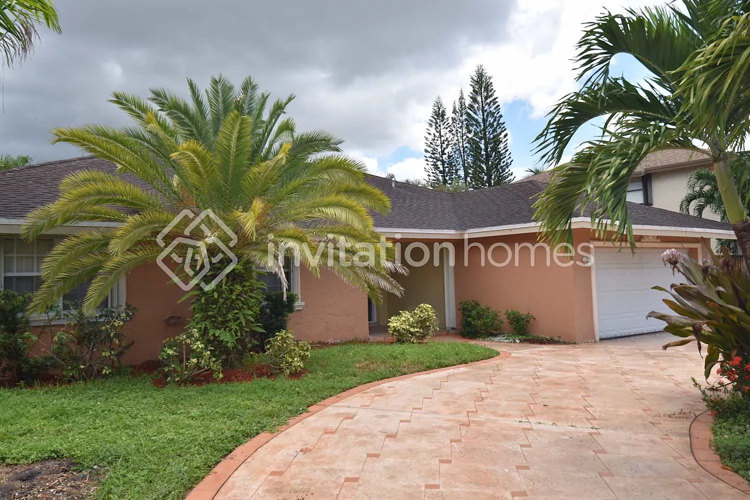 9811 SW 13th Ct Pembroke Pines, FL 33025 — Photo 1
