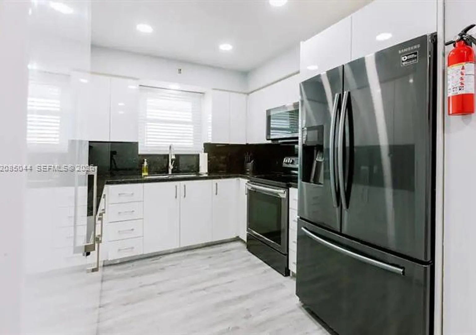 1647 NW 29th Ave cu-1 , Miami, FL 33125 — Photo 1