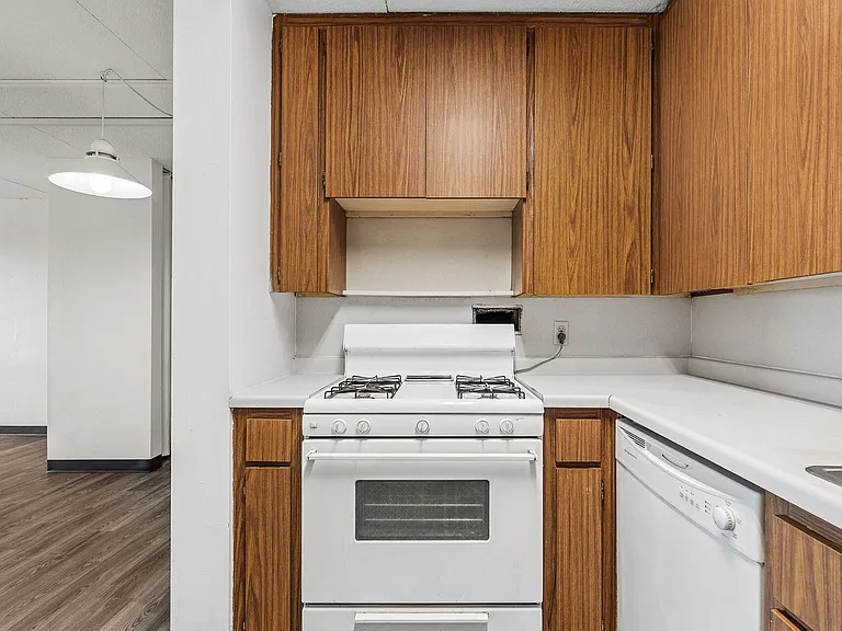Chateau Student Housing Cooperative — Photo 41