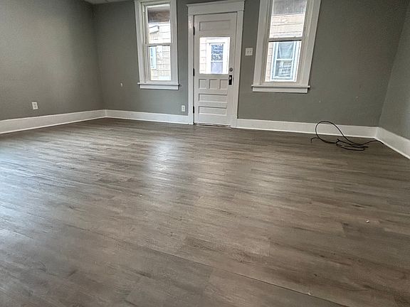 2nd image of 68 7th Ave #2