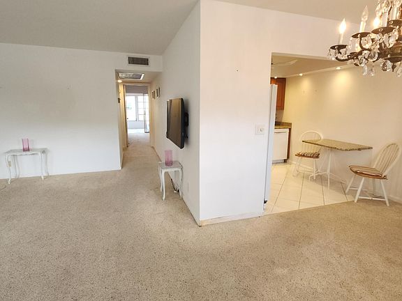 4th image of 268 Wellington J
