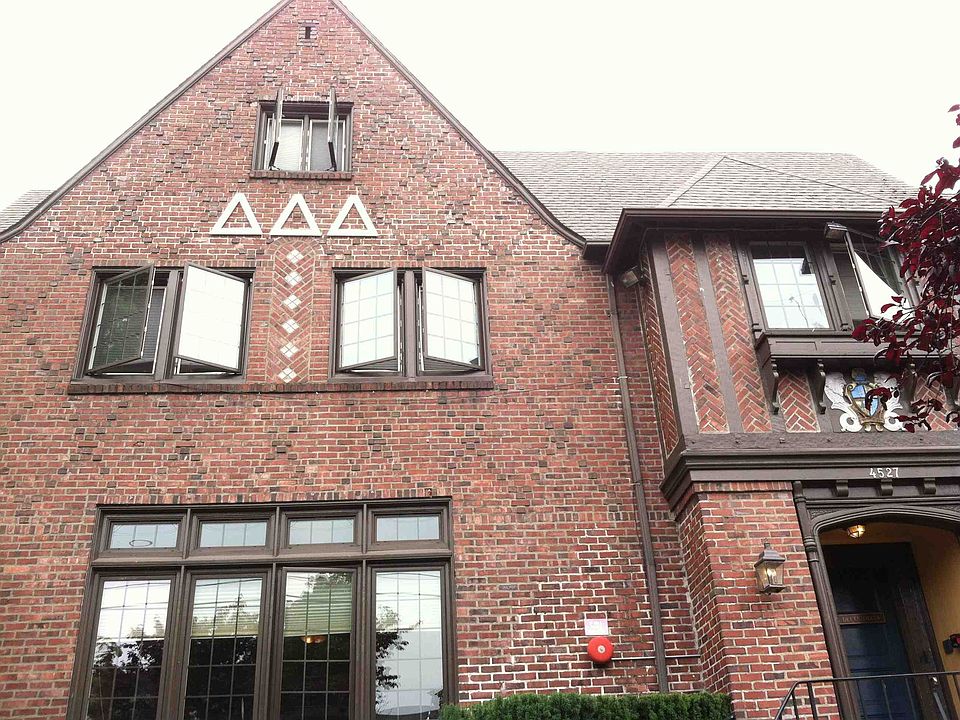2nd image of 4527 21st Ave NE