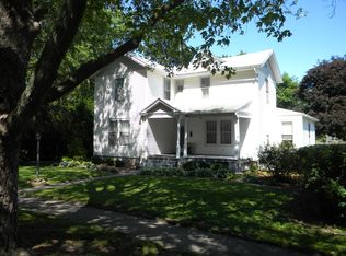 110 N Poplar St, Onarga, IL 60955