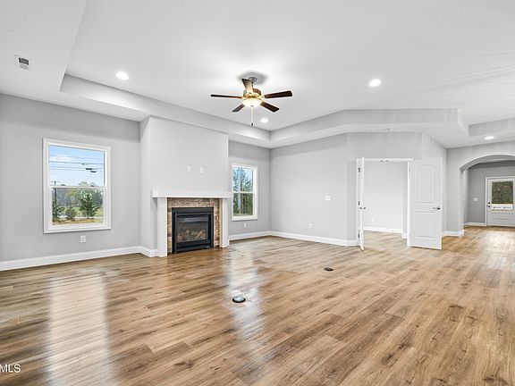 4th image of 703 Greenhead Ln Lot 1