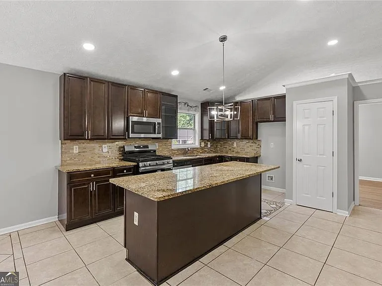 4680 Sterling Oaks Ct — Photo 16