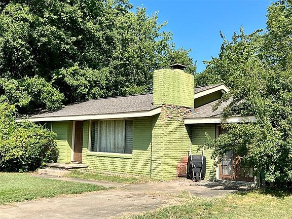 4th image of 2534 W Wedington Dr
