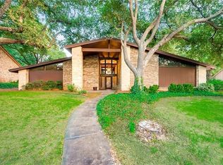 1106 Country Club Ct, Mansfield, TX 76063