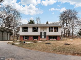 208 Fox Haven Ct, Reisterstown, MD 21136