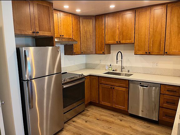 3rd image of 1322 Shattuck Ave APT 204